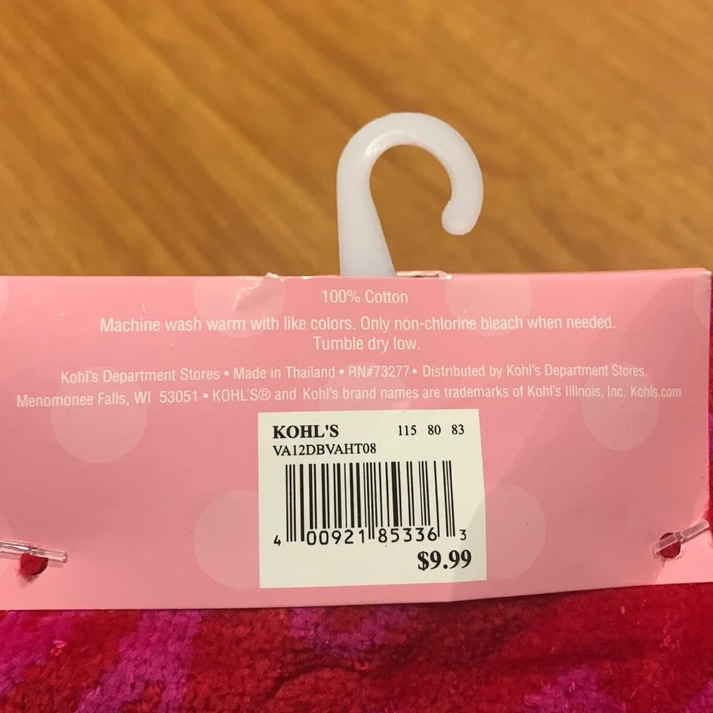 Valentine’s Day Hand Towel- Pink & Red “Love” NWT - Guest bath- Gift Basket